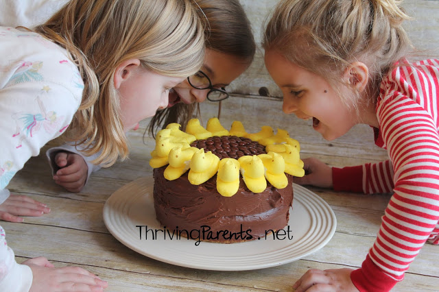 This sunflower Peeps cake couldn't be a cuter or easier cake!